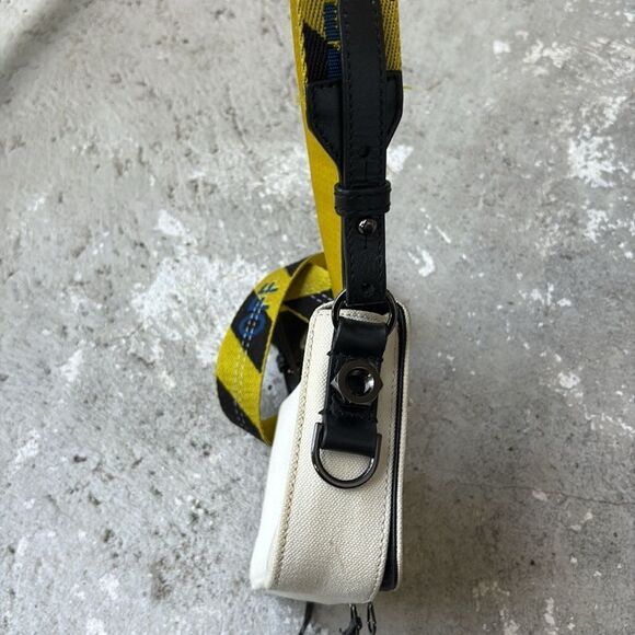 Off-White Virgil Abolh Sculpture canvas - Picture 9 of 13